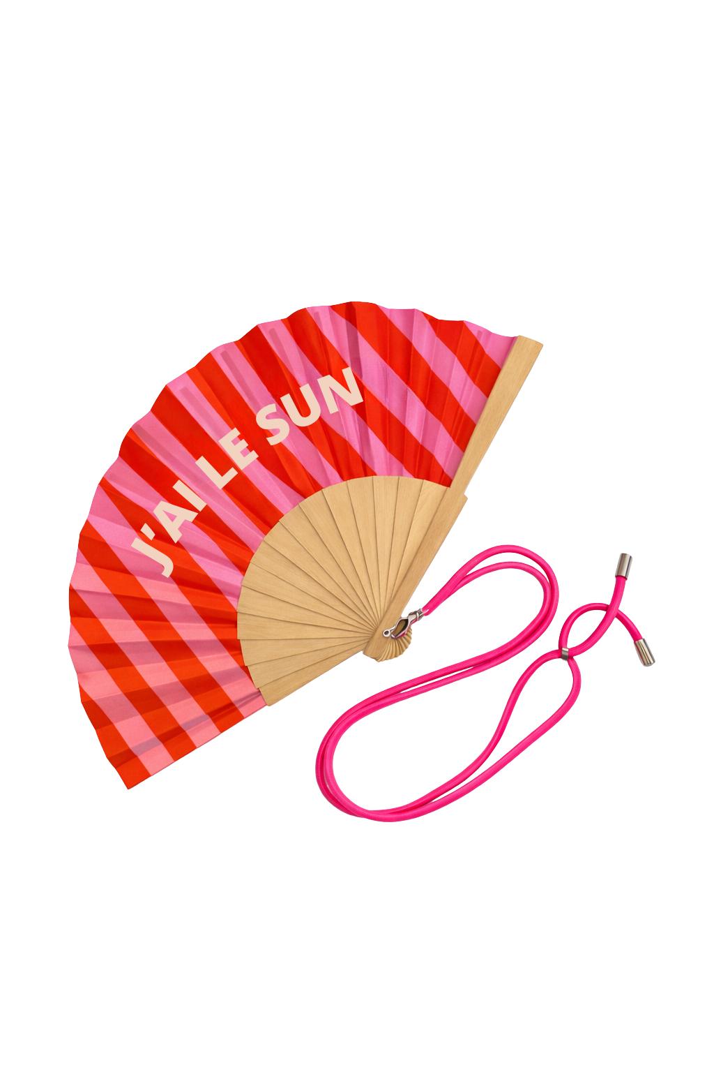 Éventail avec bandoulière rose et rouge message “J’ai le Sun”
